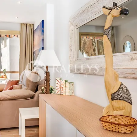 Apartment Modern 1 Bedroom In Very Center Of Marbella. *