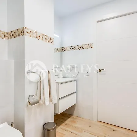 Modern 1 Bedroom In Very Center Of Marbella. *